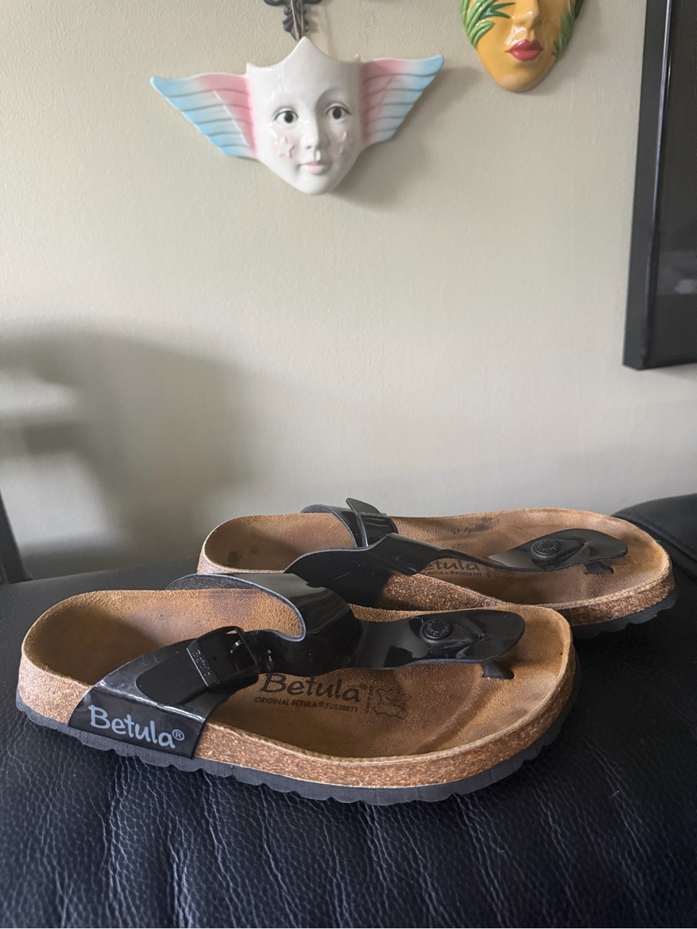 Gizah black patent thong sandals by Betula by Birkenstock Size 8